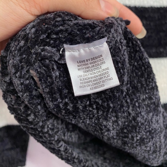 Love by Design Chenille Striped Turtleneck Sweater - Picture 3 of 6